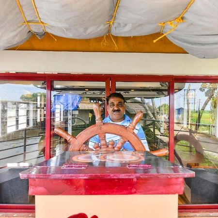 Friends Cruise, Nightstay Houseboat Alappuzha Exteriör bild