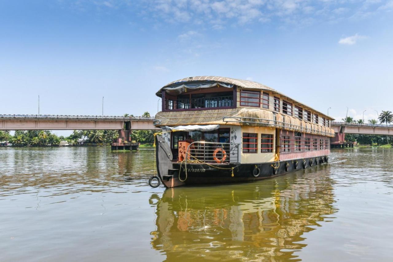 Friends Cruise, Nightstay Houseboat Alappuzha Exteriör bild