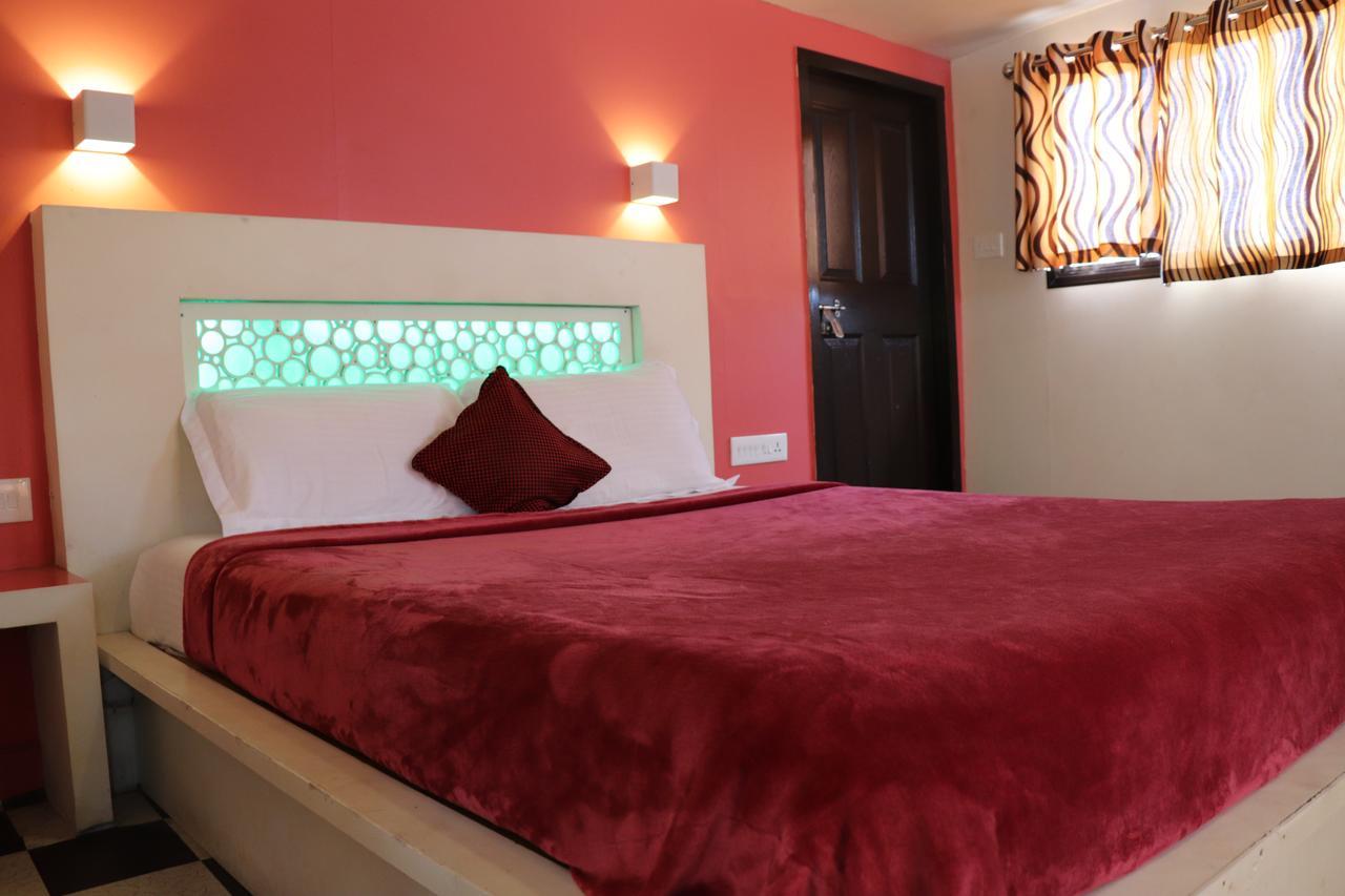 Friends Cruise, Nightstay Houseboat Alappuzha Exteriör bild