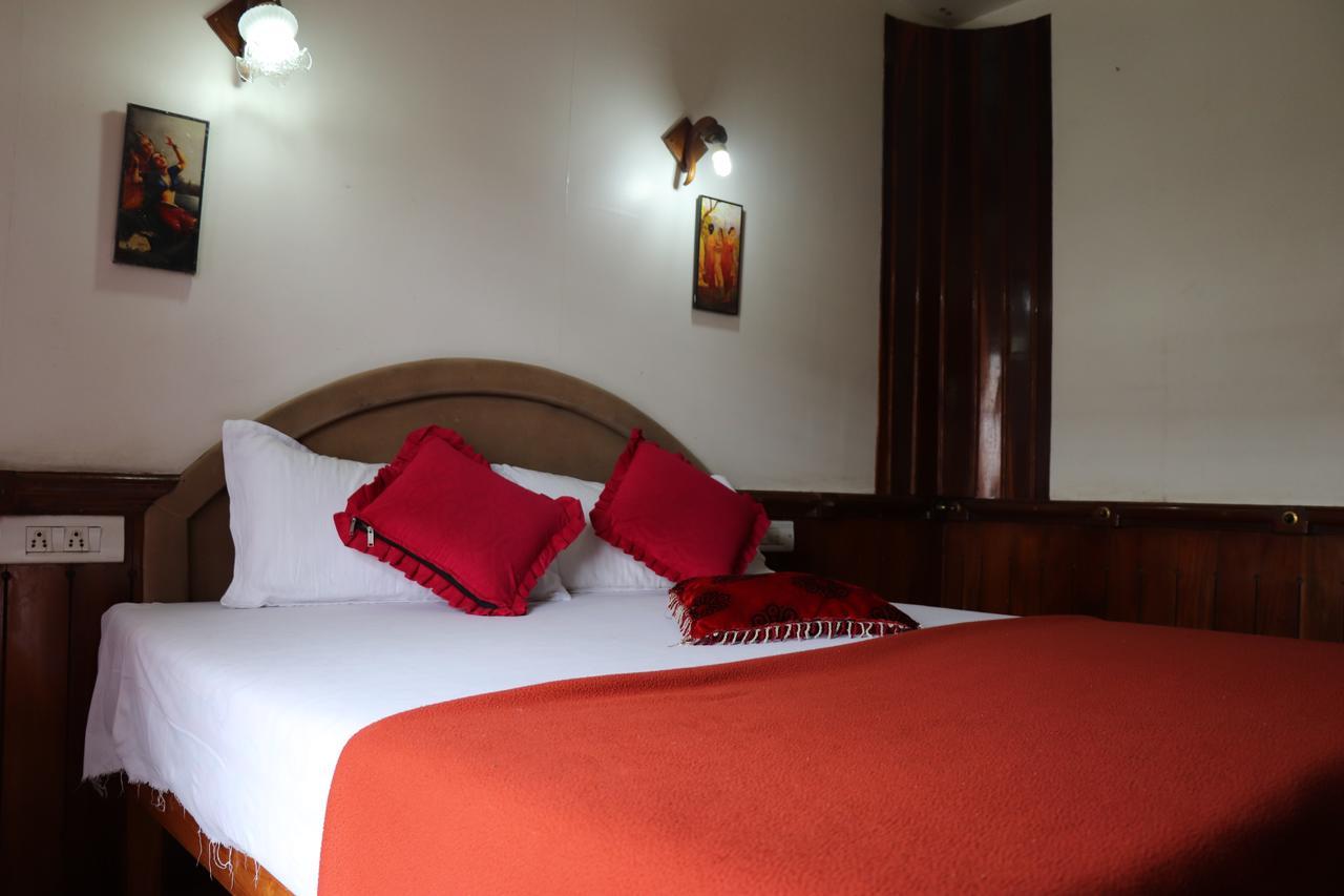 Friends Cruise, Nightstay Houseboat Alappuzha Exteriör bild