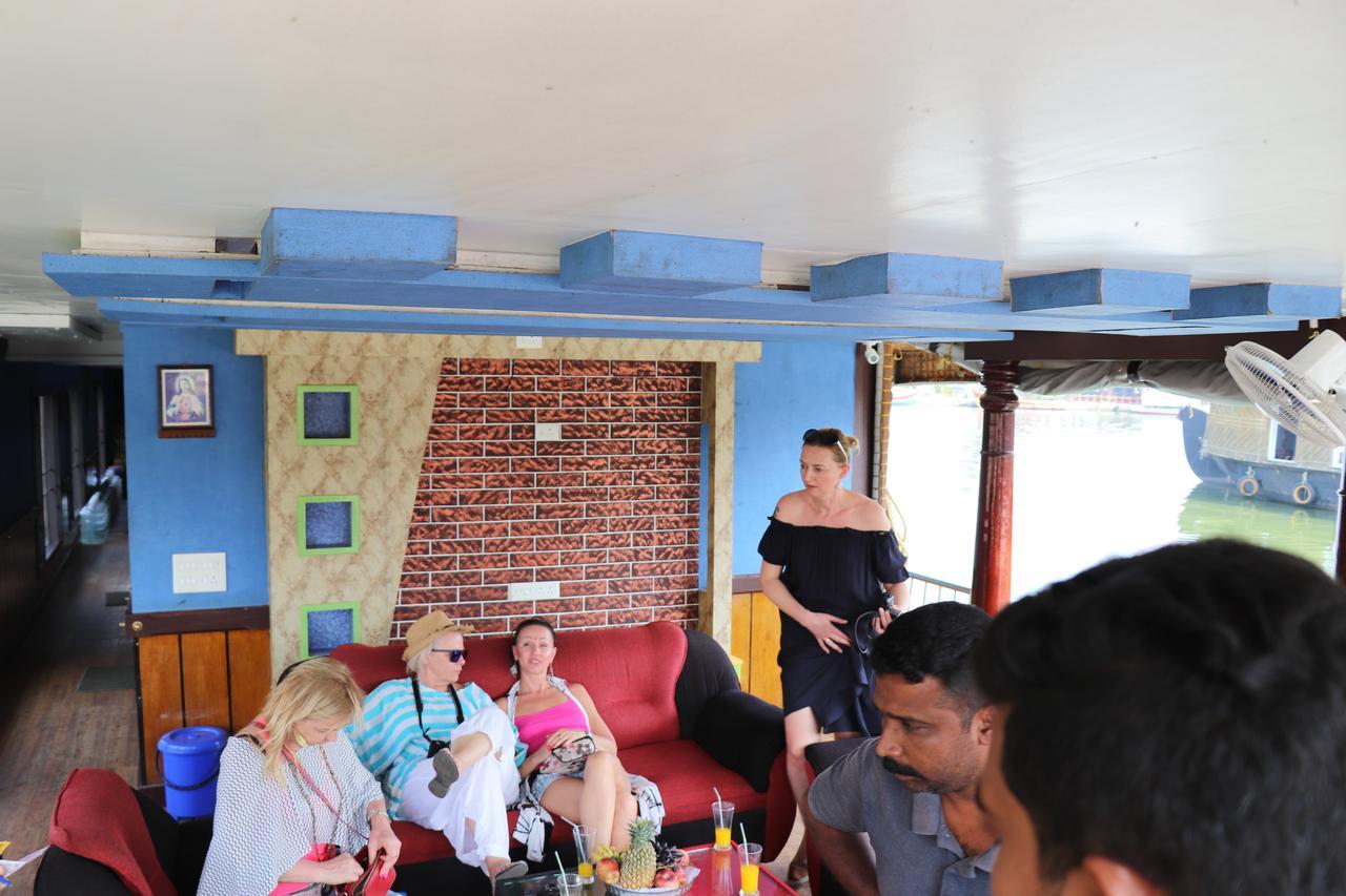 Friends Cruise, Nightstay Houseboat Alappuzha Exteriör bild