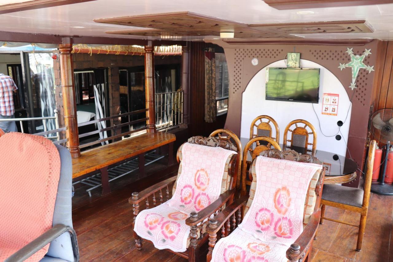 Friends Cruise, Nightstay Houseboat Alappuzha Exteriör bild